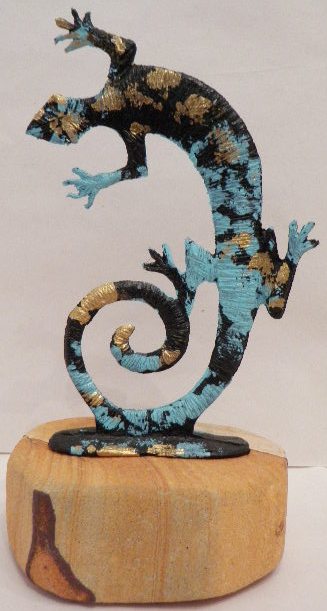 Lizard pewter with a sand stone base